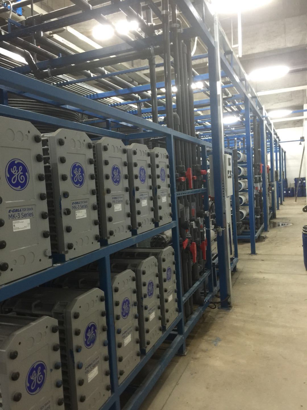 超純水設(shè)備系統(tǒng) 超純水設(shè)備系統(tǒng)